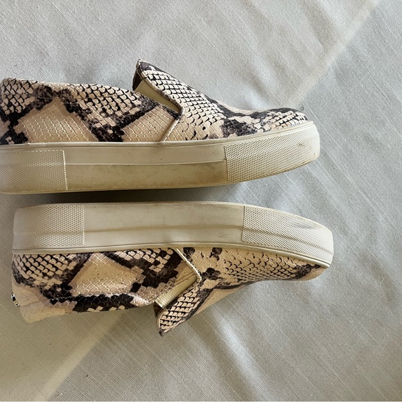 Steve Madden Snakeskin platform shoes - Picture 3 of 4